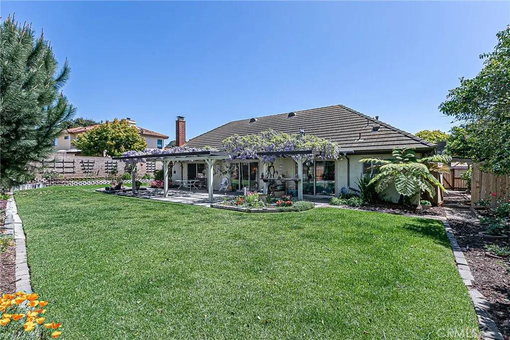 255 Wellington Drive,  Santa Maria,  CA 93455