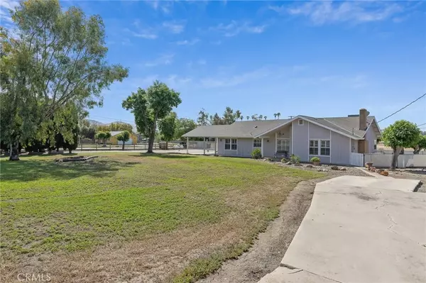 Porterville, CA 93257,141 W Reid Avenue
