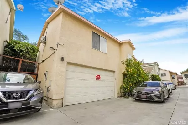 Arleta, CA 91331,9315 Woodman Avenue #8