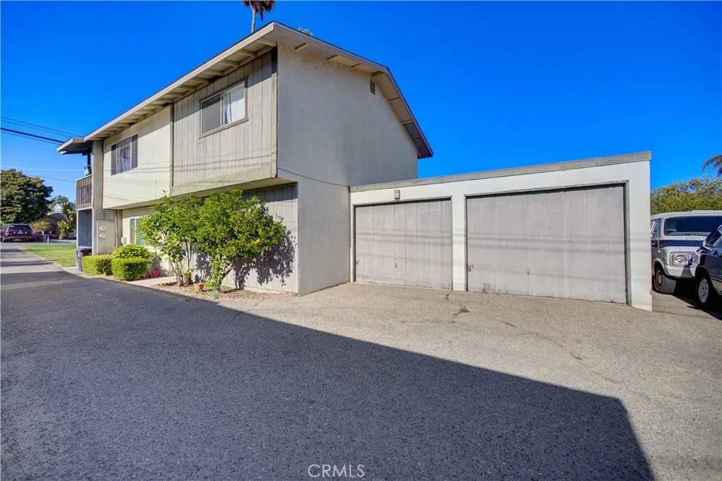 866 Brighton Ave, Grover Beach, CA 93433