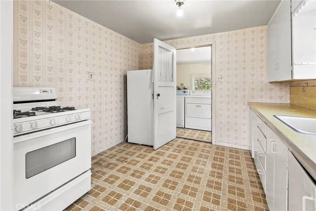 Grover Beach, CA 93433,919 Seabright Avenue