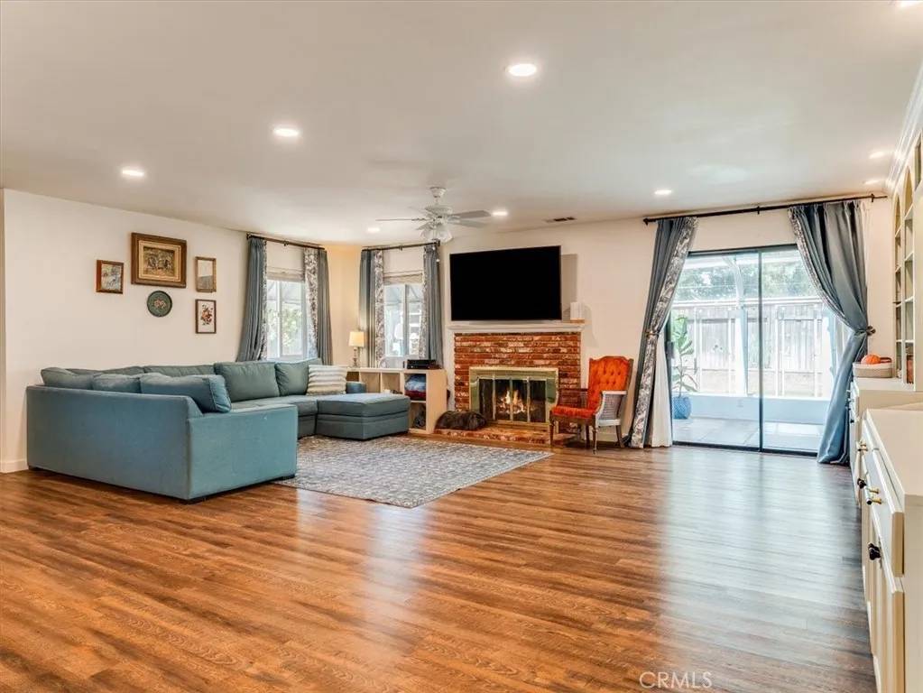 Santa Maria, CA 93455,5435 Del Norte Way