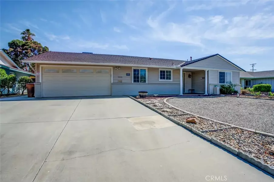 709 Pebble Beach Drive, Bakersfield, CA 93309