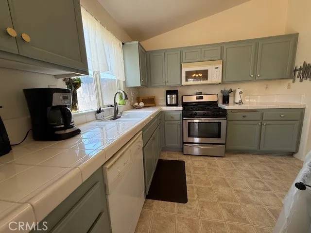 Santa Maria, CA 93458,2402 Bentley Avenue