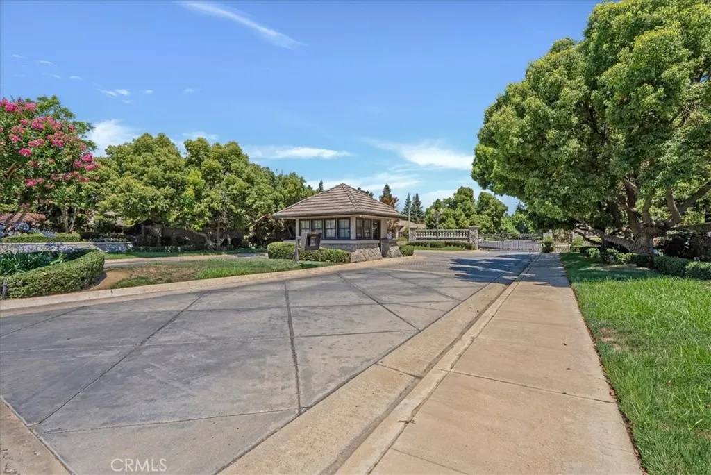 Visalia, CA 93292,3614 E Harvard