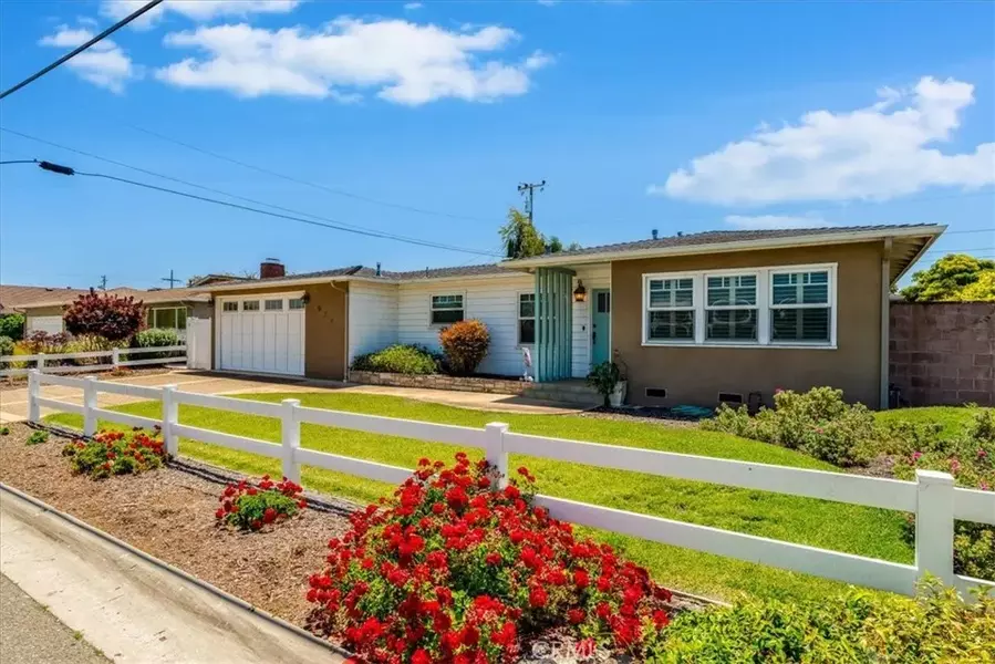 923 Farroll Avenue, Arroyo Grande, CA 93420