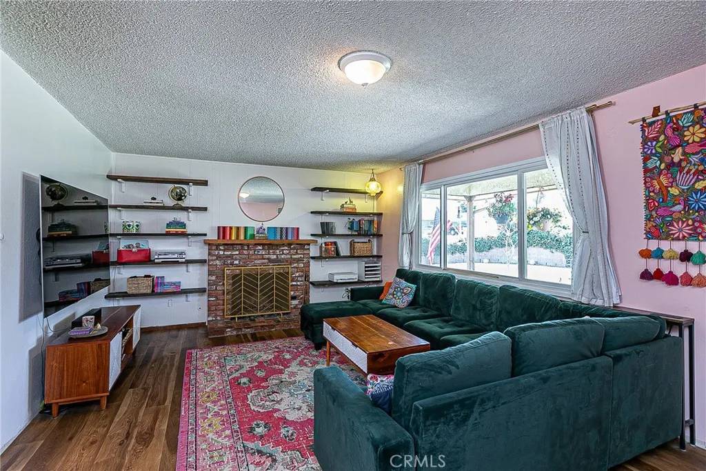 Santa Maria, CA 93455,271 Ross Lane