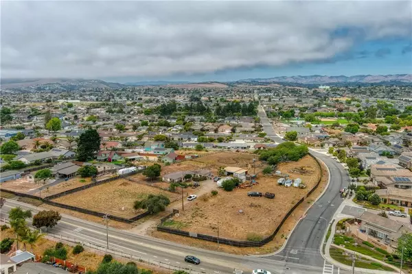 Grover Beach, CA 93433,1591 Farroll