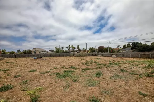 Grover Beach, CA 93433,1591 Farroll