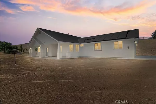 Tehachapi, CA 93561,20381 Pinon Canyon Road