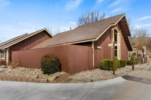 Tehachapi, CA 93561,2 Village Lane