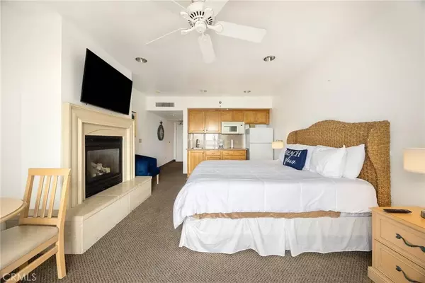 Pismo Beach, CA 93449,198 Main Street #12