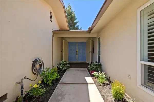 Bakersfield, CA 93309,5717 Cypress Point