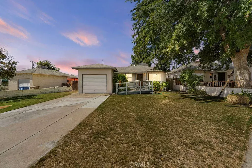 Bakersfield, CA 93308,1921 Esther