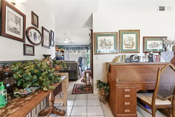 Visalia, CA 93277,1927 S Chinowth Street