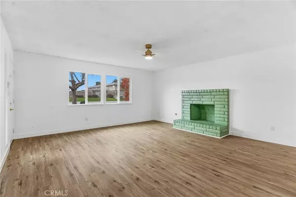 Bakersfield, CA 93306,5305 Fairfax