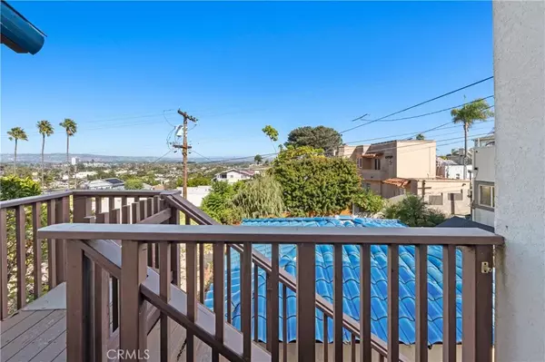 San Diego, CA 92107,4484 Long Branch Avenue