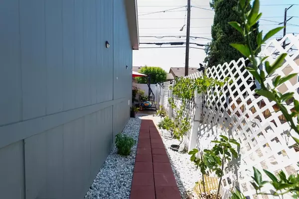 El Cajon, CA 92021,12044 Royal #87