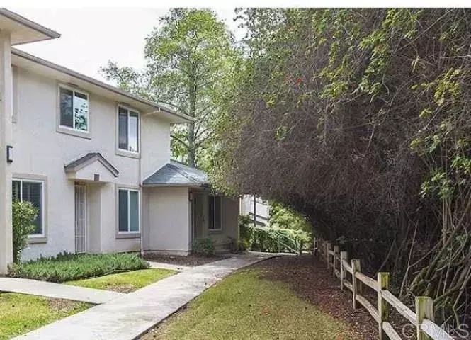 10654 King Phillip Ct, Santee, CA 92071