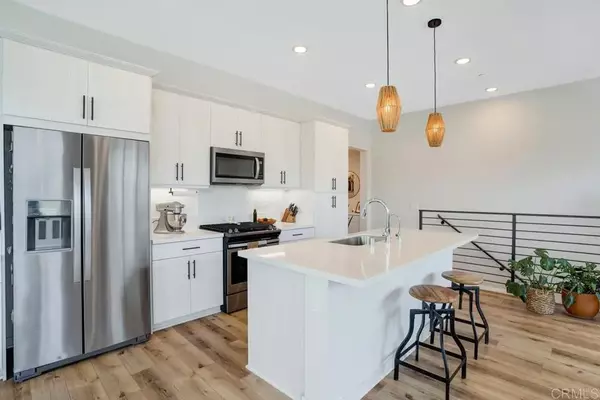 Chula Vista, CA 91915,2048 Bravo Loop #2