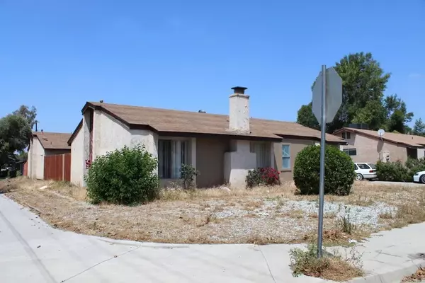 893 Douglas Ct., Hemet, CA 92543