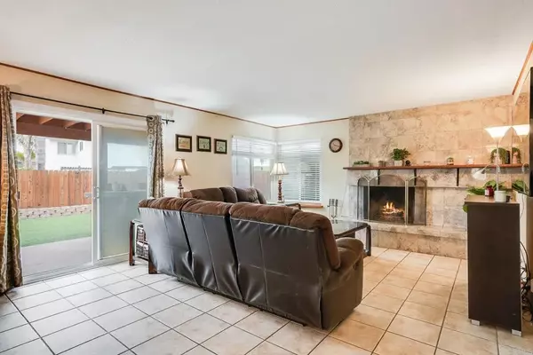 Santee, CA 92071,9512 Amster Dr