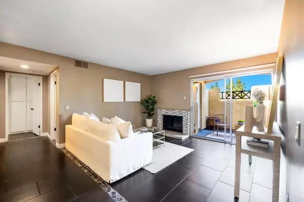 2011 Lakeridge Circle #104, Chula Vista, CA 91913