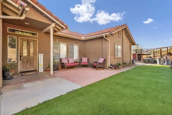 1501 Roble Grande Ln, Alpine, CA 91901