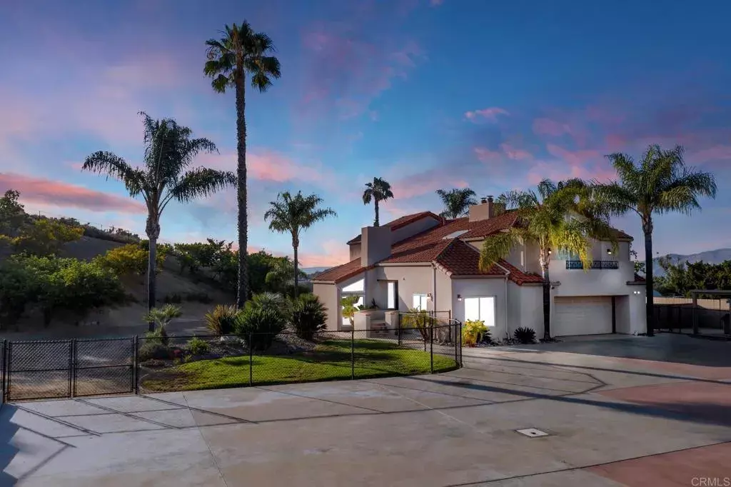 Lakeside, CA 92040,8521 Sky Rim Drive