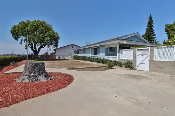 913 Ethel Pl., National City, CA 91950