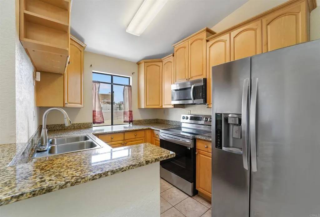 San Diego, CA 92104,4353 Felton Street #5