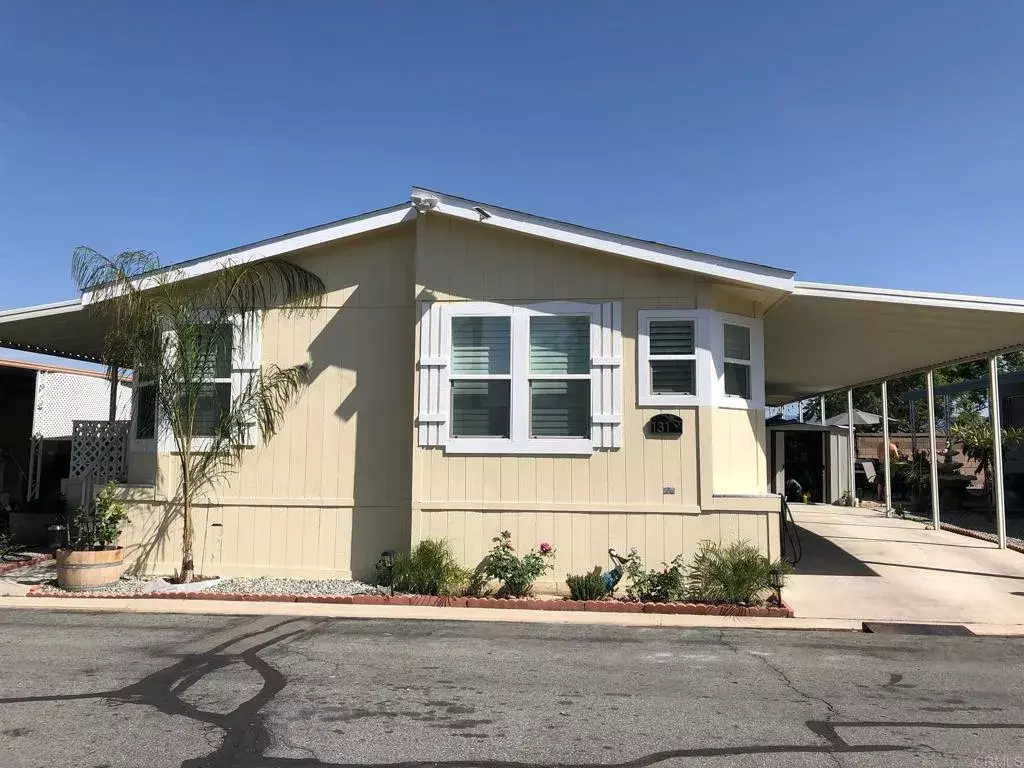 San Jacinto, CA 92583,1499 Old Mountain #131