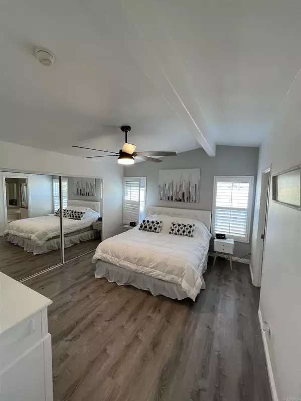 San Jacinto, CA 92583,1499 Old Mountain #131