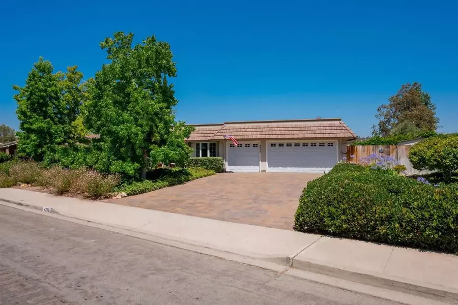 4955 GOLFGLEN RD, Bonita, CA 91902