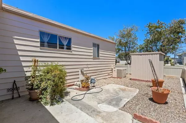 Mira Mesa, CA 92126,10770 Black Mountain Rd #284