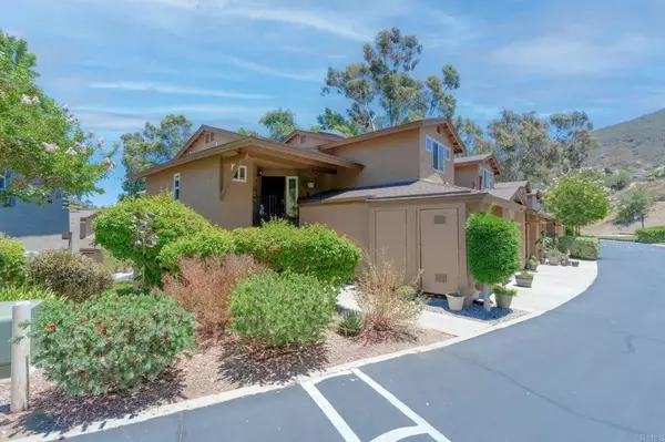 Santee, CA 92071,7384 Mission Dam Terrace #184