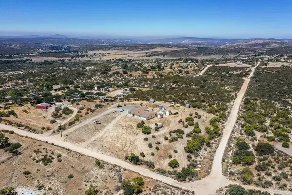 2496 Tierra Heights, Boulevard, CA 91905