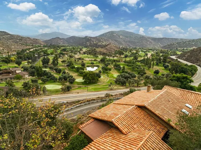 2710 Dehesa Road, El Cajon, CA 92019