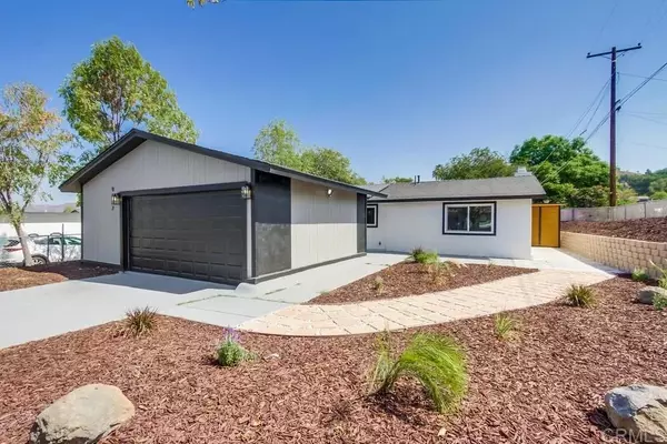 9177 Bloomdale Street, Santee, CA 92071