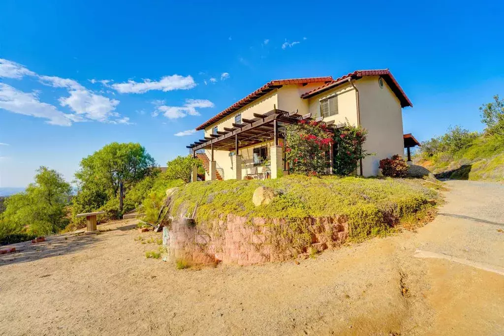 Jamul, CA 91935,13701 Adele Lane