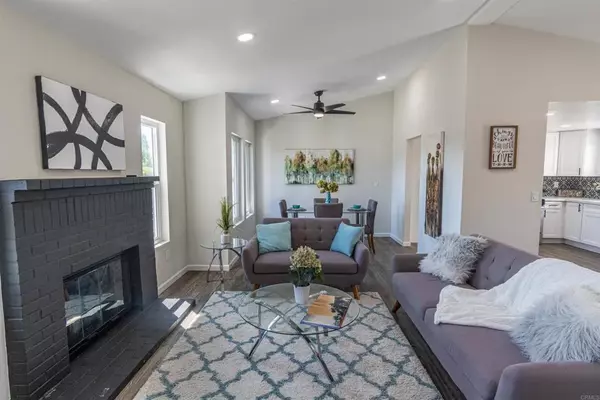 Vista, CA 92083,2017 Rainbow Court