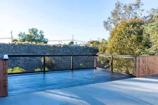 La Mesa, CA 91942,5300 Tufts Street