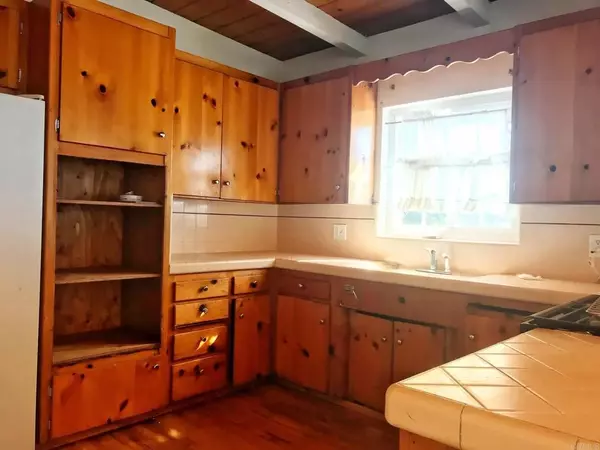 Lemon Grove, CA 91945,1977 Ensenada St.