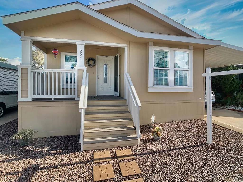8301 Mission Gorge Rd Sp 221 #221, Santee, CA 92071
