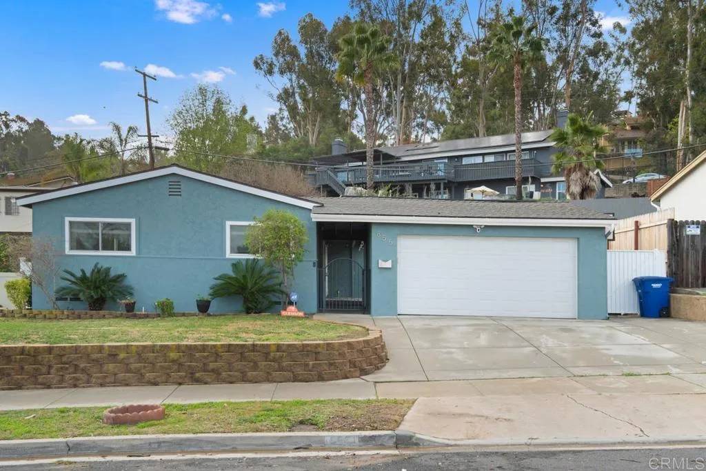 El Cajon, CA 92020,855 Deland Court