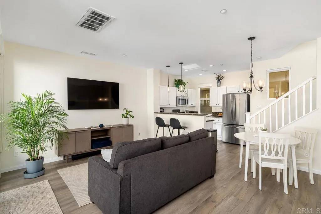 7715 El Cajon Boulevard #8, La Mesa, CA 91942