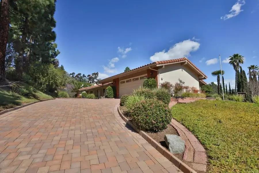 1808 Hidden Palm Court, El Cajon, CA 92019