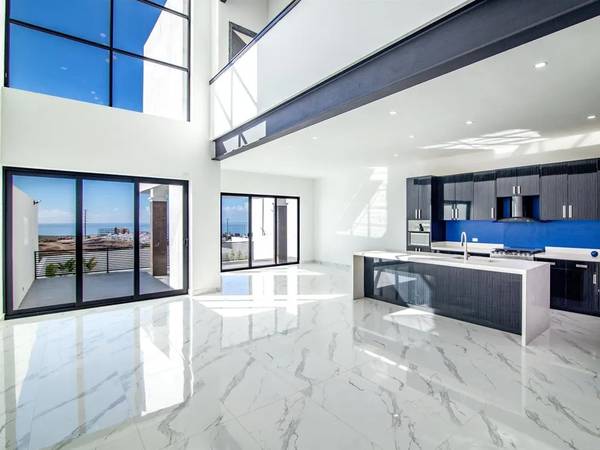 Tijuana, CA 22565,9359 Real del Mar Street #9359