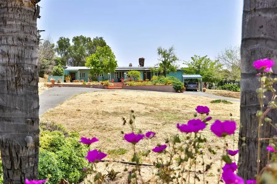 11377 Fuerte Drive, El Cajon, CA 92020