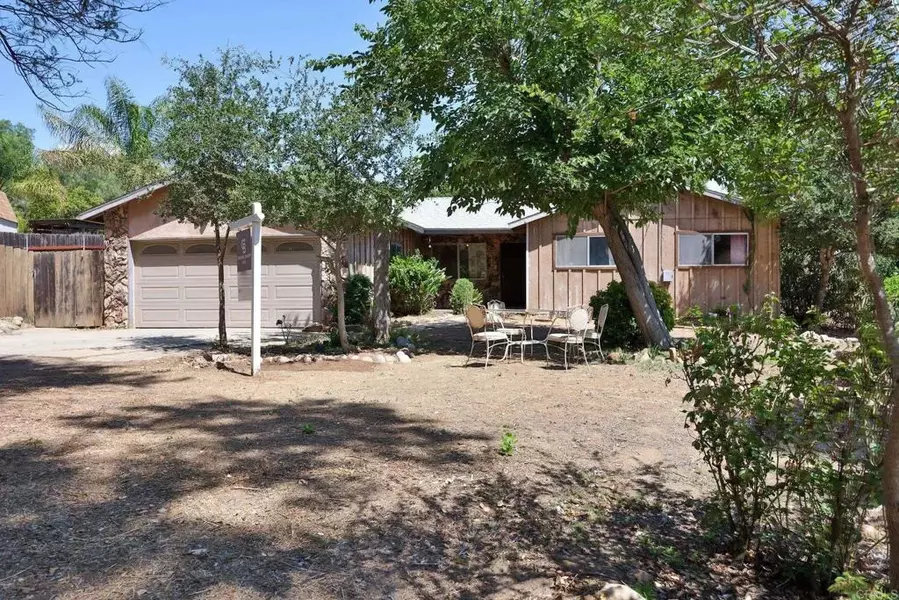 11525 Eucalyptus Hills Dr, Lakeside, CA 92040